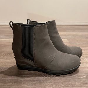 Sorel Wedge Boots Size 11